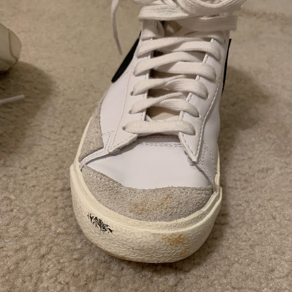 Nike Blazers - Picture 5 of 5